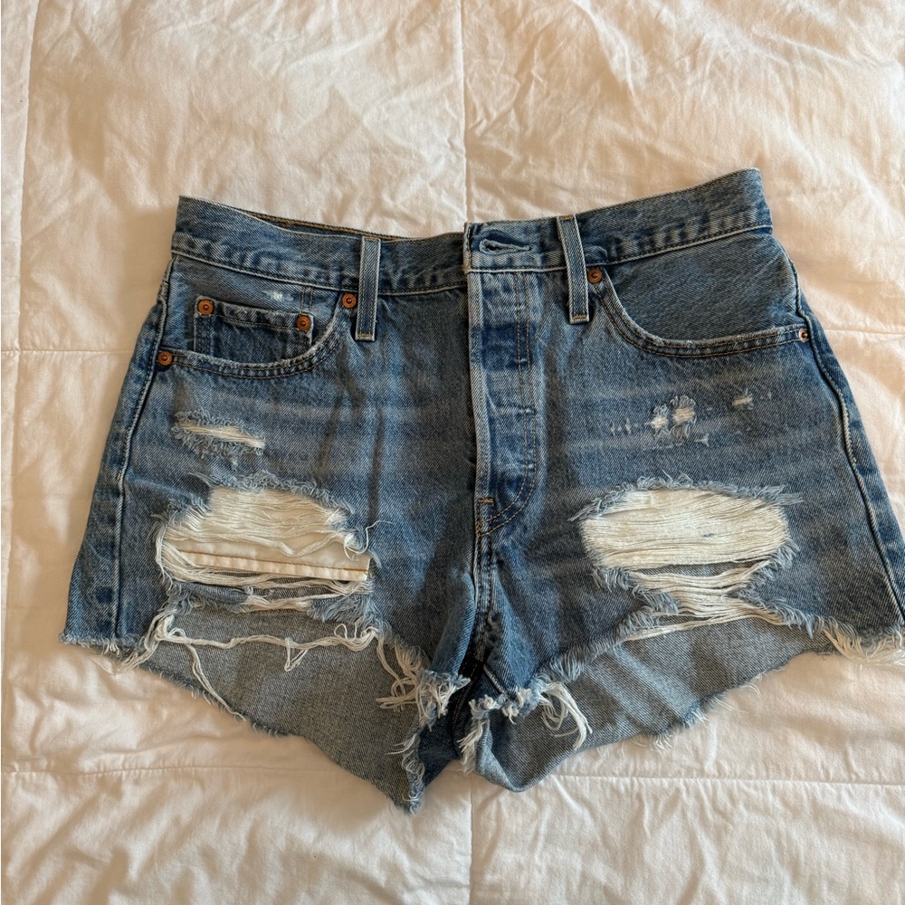 Levi’s Distressed Denim Women Shorts
